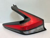 Nissan Leaf ii ZE1 Lampa Tylna Prawa tył w błotnik oryginał Europa…