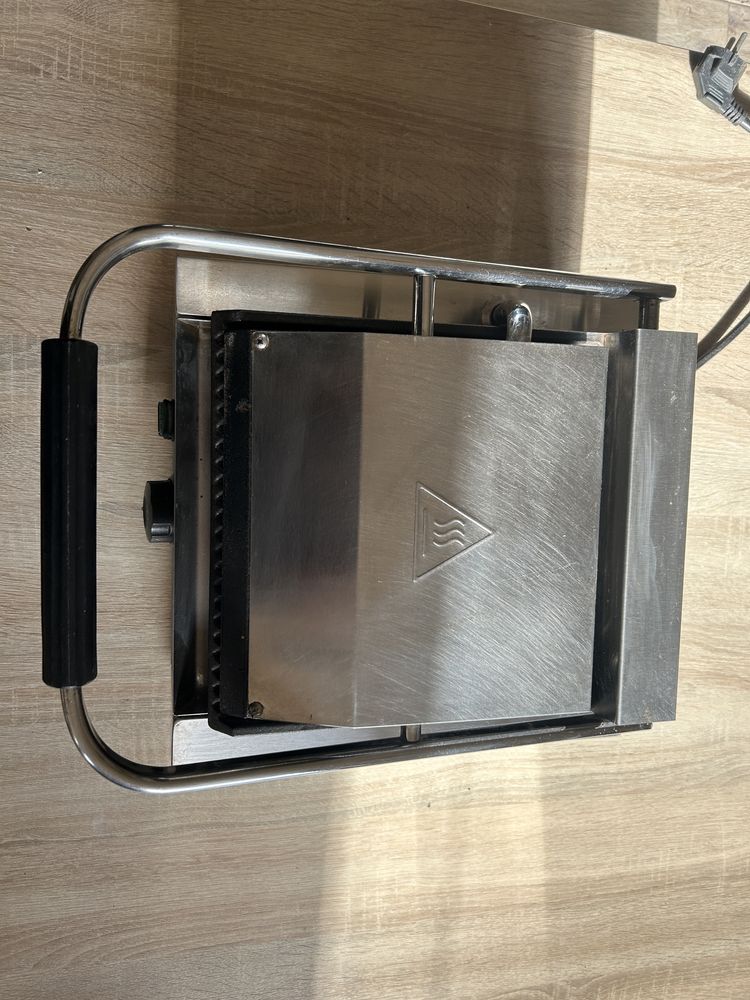 Grill kontaktowy Forgast