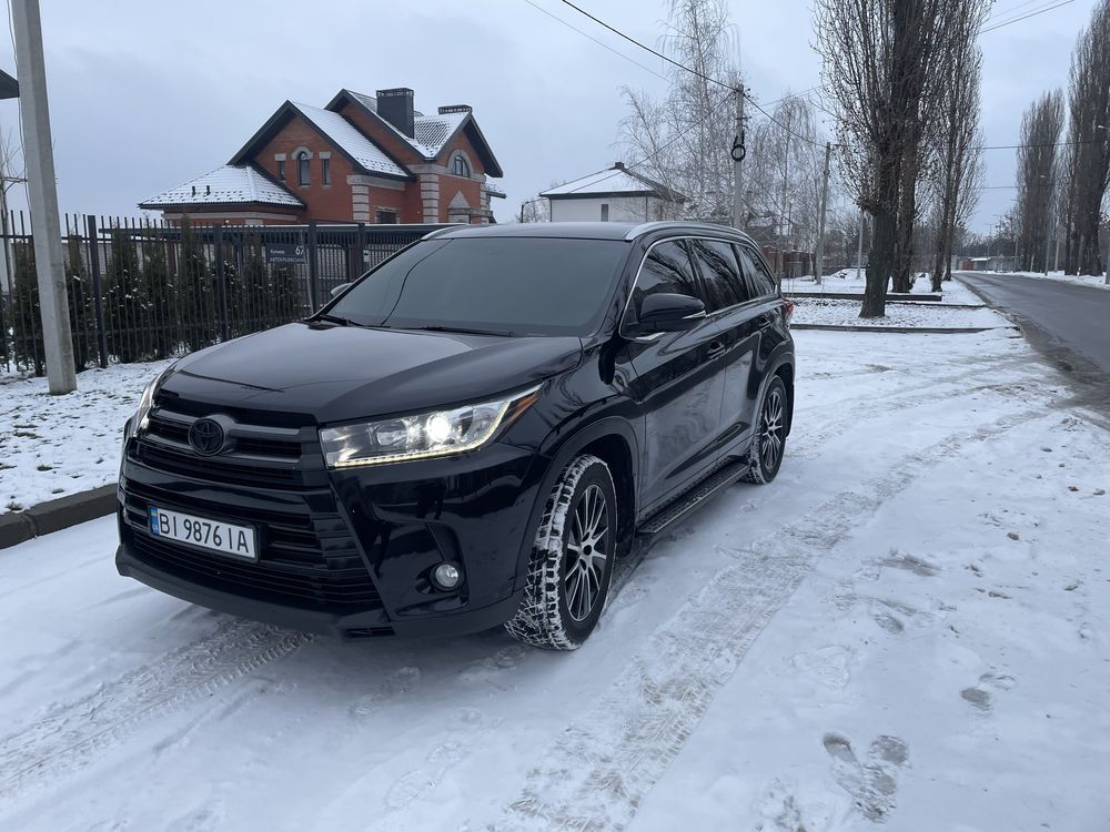 Продам официальную Toyota Highlander