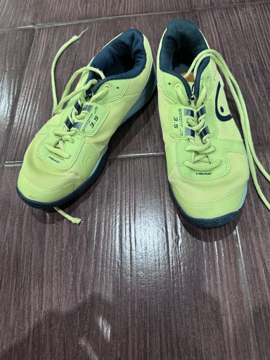 Кроссовки теннисные