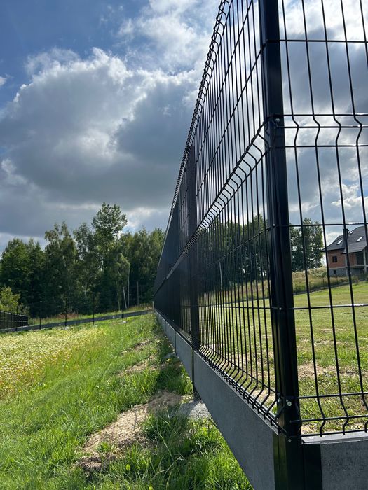 ogrodzenie panelowe z podmurówka- panel fi 5mm