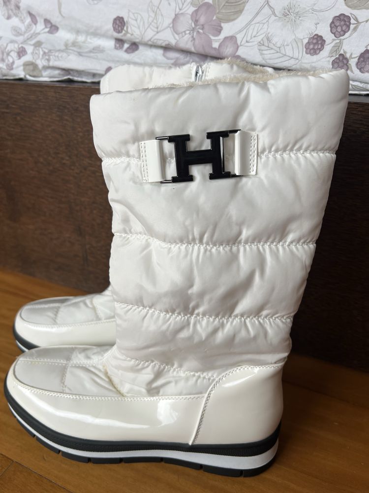 Botas brancas quentinhas