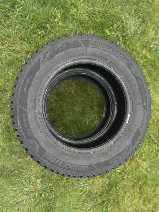 Зимова резина 195 65 R15 Bridgestone 23рік