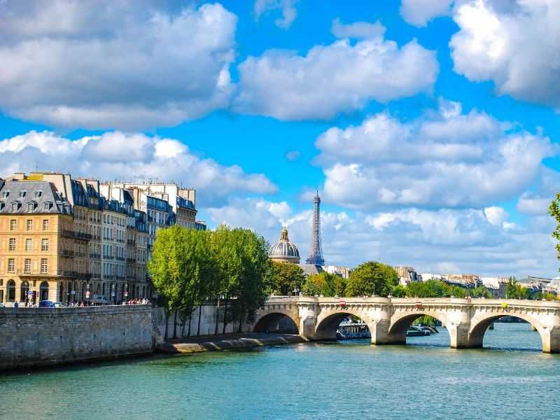 Paryż – Wersal Zamki nad Loarą – 7 dni