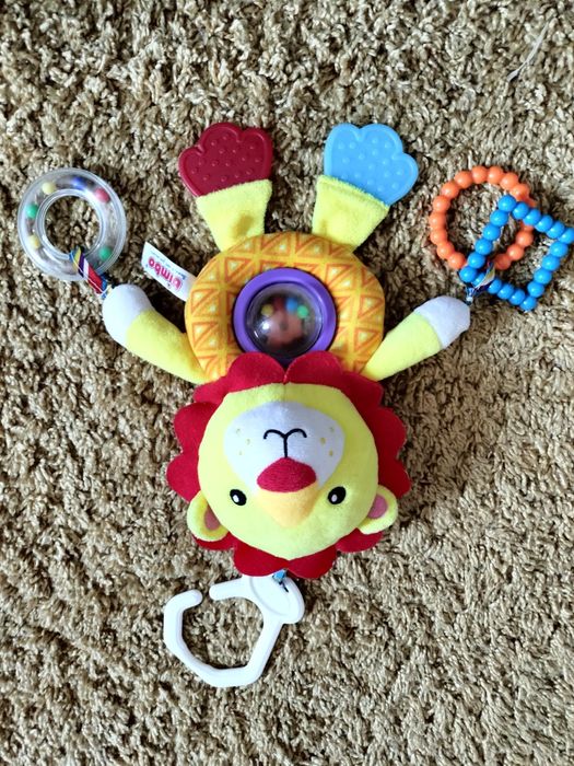 Іграшка на візочок левеня