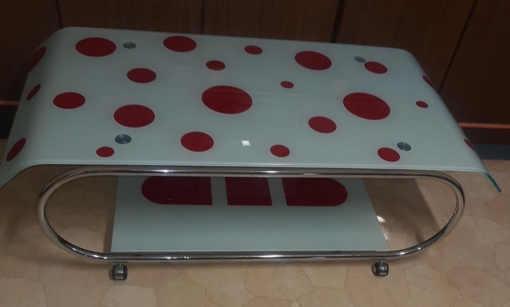 Stolik kawowy  że szkła hartowanego