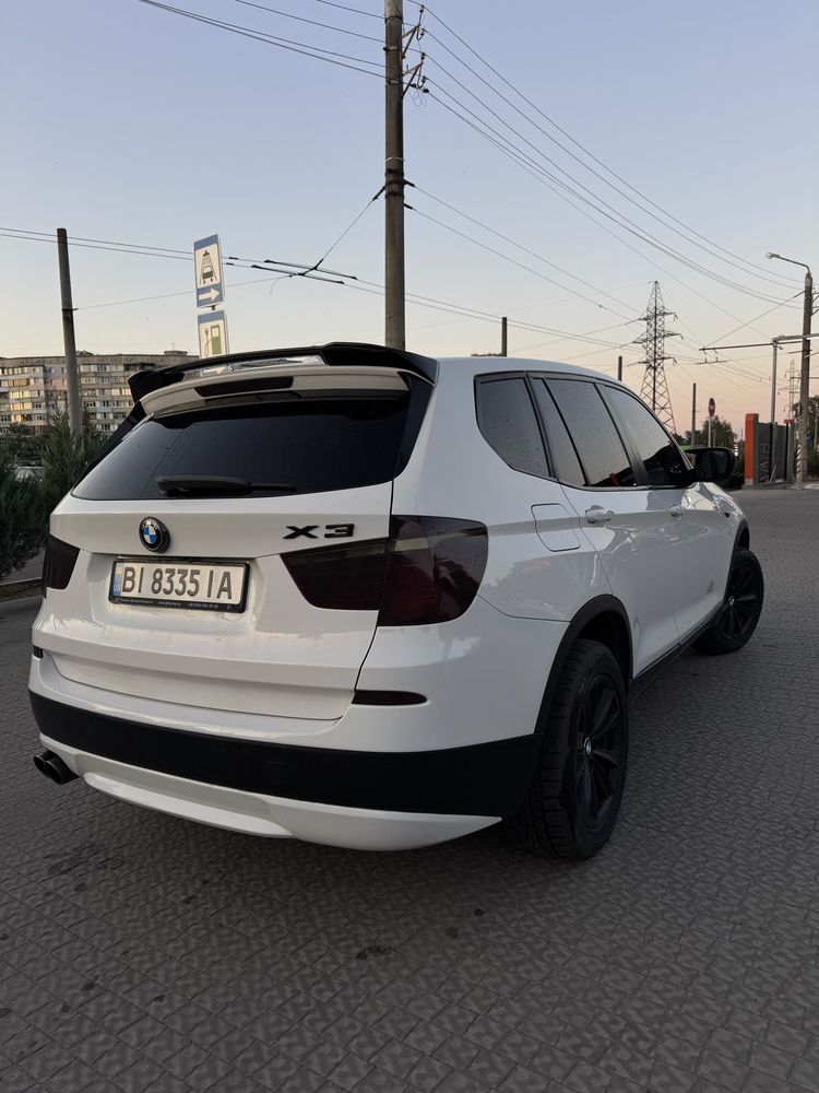 Автомобіль BMW X3 f25