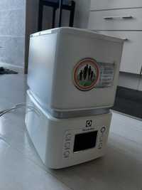 Зволожувач повітря (увлажнитель возлуха) Electrolux EHU-3510D