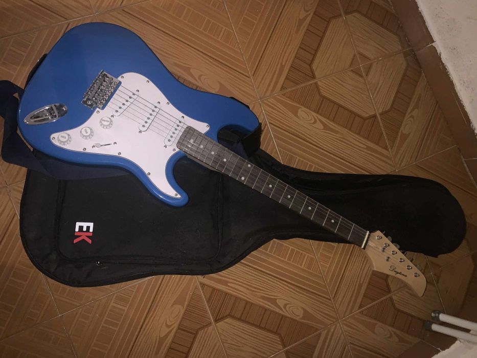 Vendo ou troco Guitarra