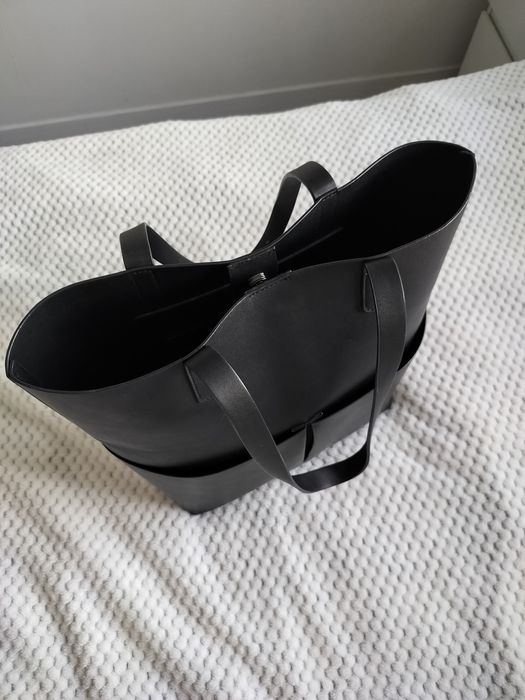 Czarna torebka shopper Even Odd
