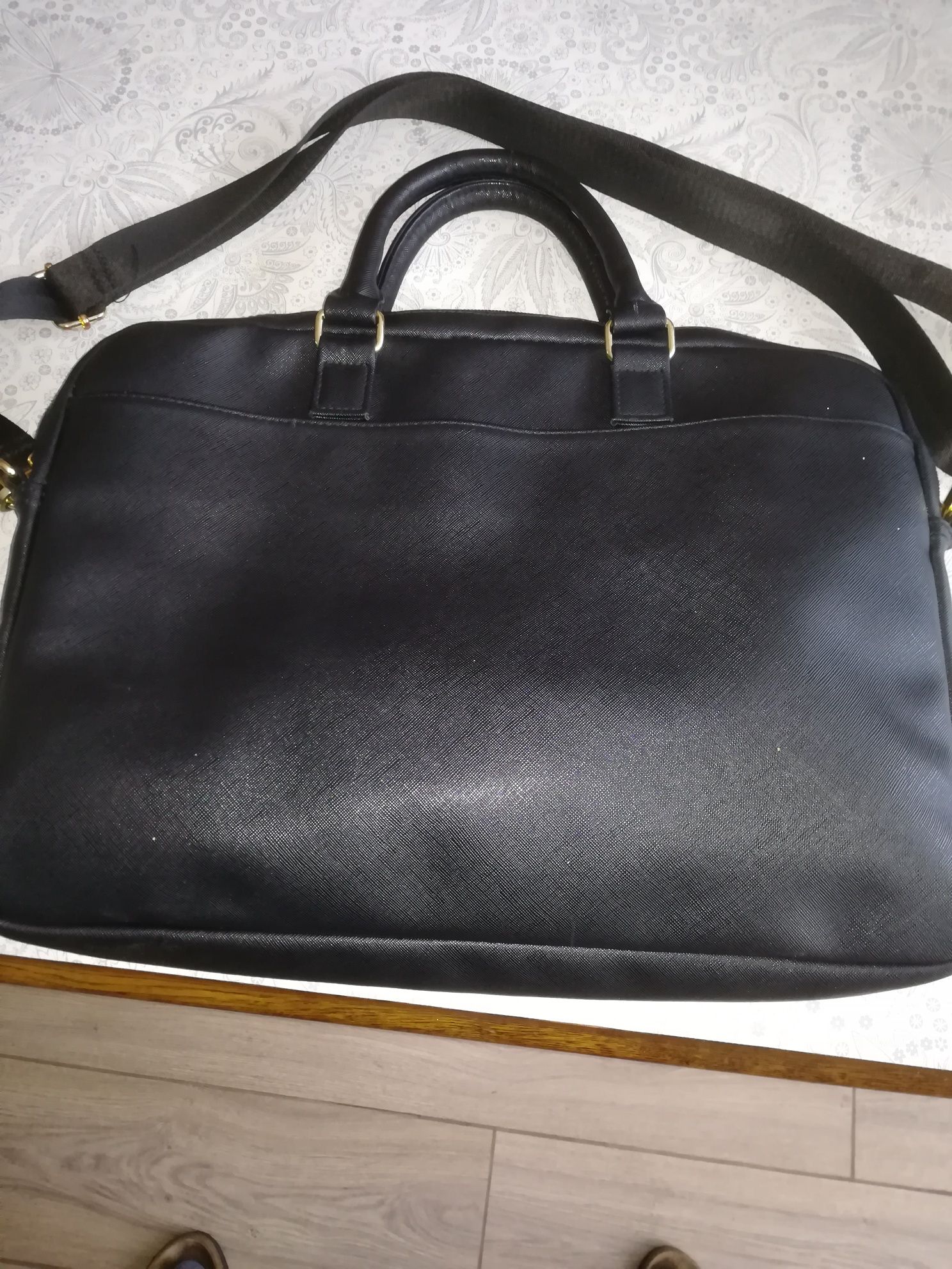 Torba marki GUESS