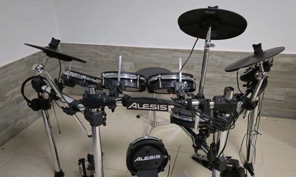 Барабанна установка електронна alesis