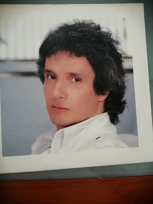 Vinil Roberto Carlos - O amor é a moda"	disco de vinil como novo!!*