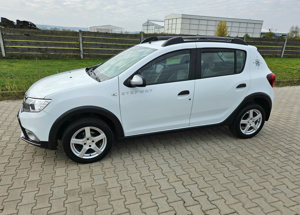 Dacia Sandero Stepway AUTOMAT Benzyna 90KM 2017r! Kamera! Navi! PDC! Lakier Fabryczny
