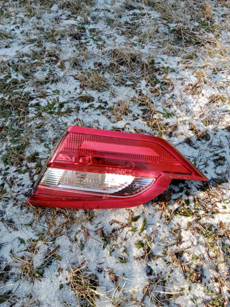 Lampa tył tylna lewa Fiesta MK8 w klapę