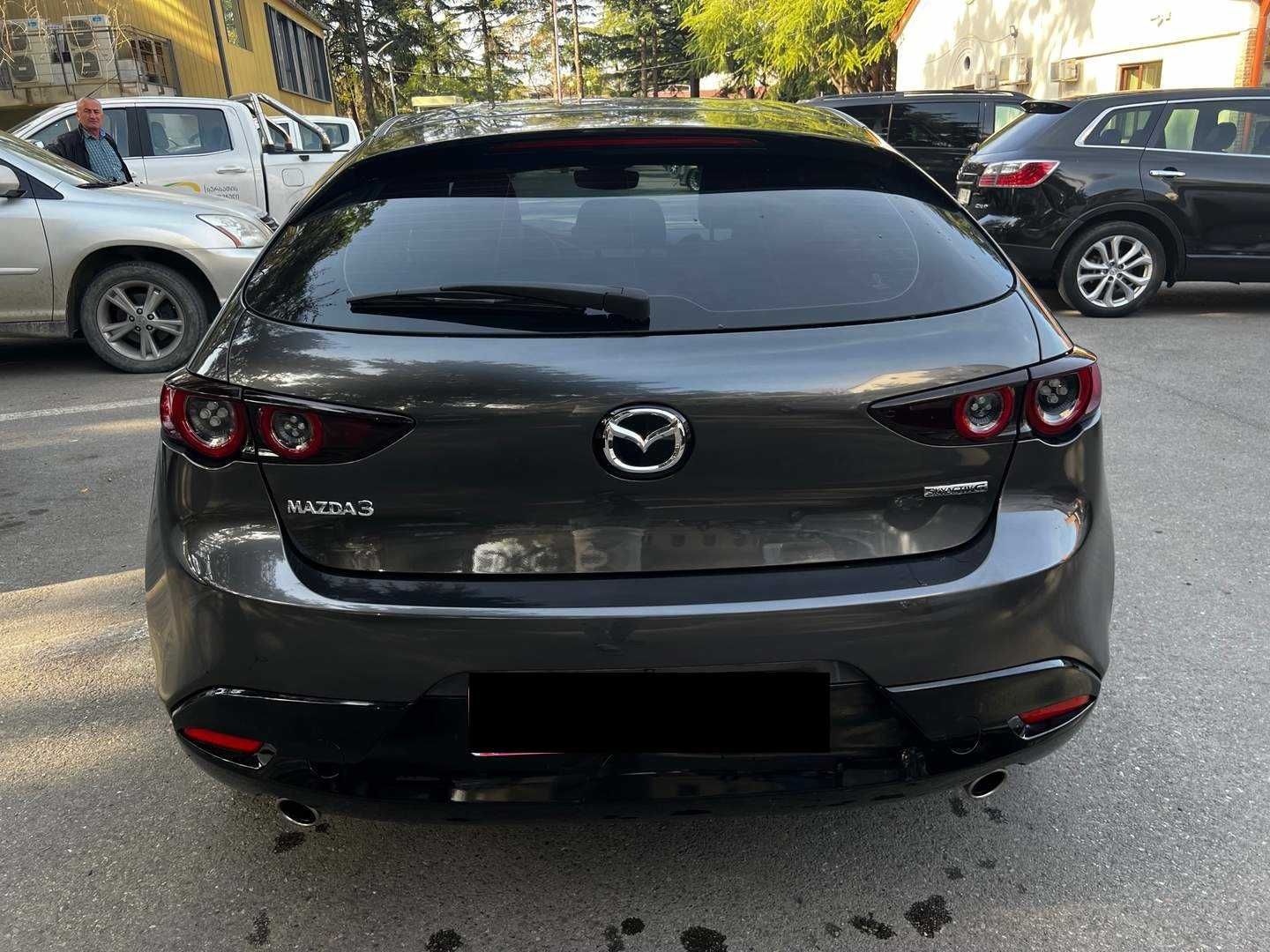 Mazda 3 2.0 бензин