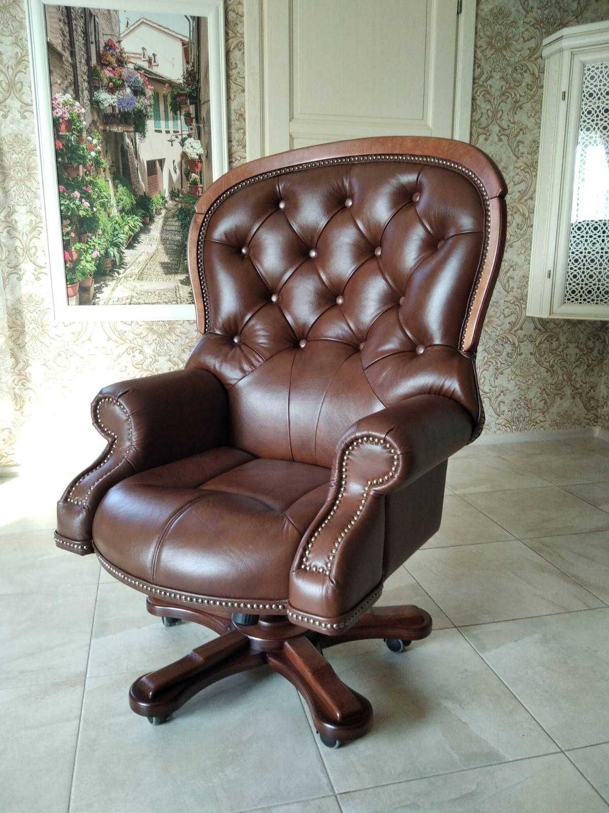 Кресло кожаное ручной работы