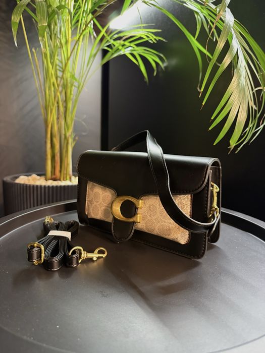 Сумка Coach нова , середнього розміру, акція !!