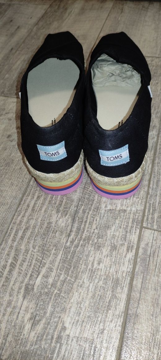 Сліпони жіночі TOMS, 42 розмір. Нові