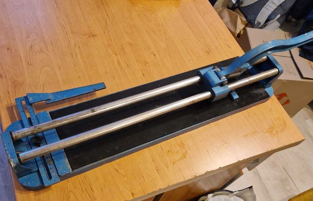 Wzmocniona przecinarka do płytek, 600 mm