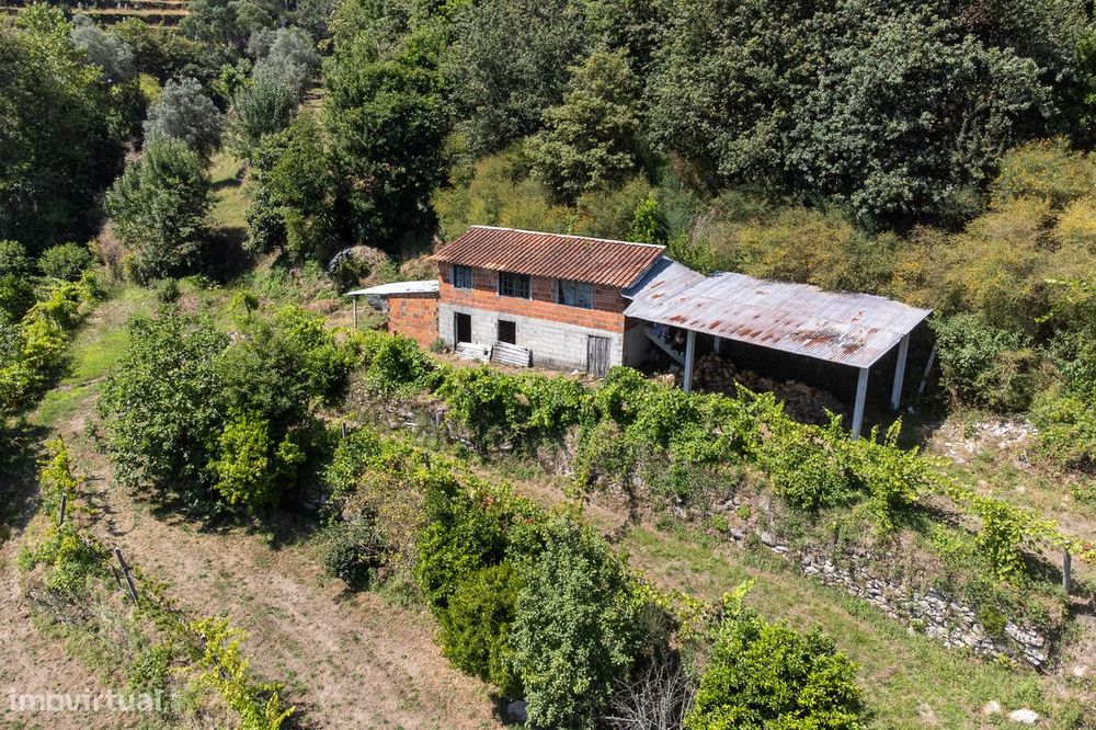 Terreno Agrícola à Venda em Seramil, Amares