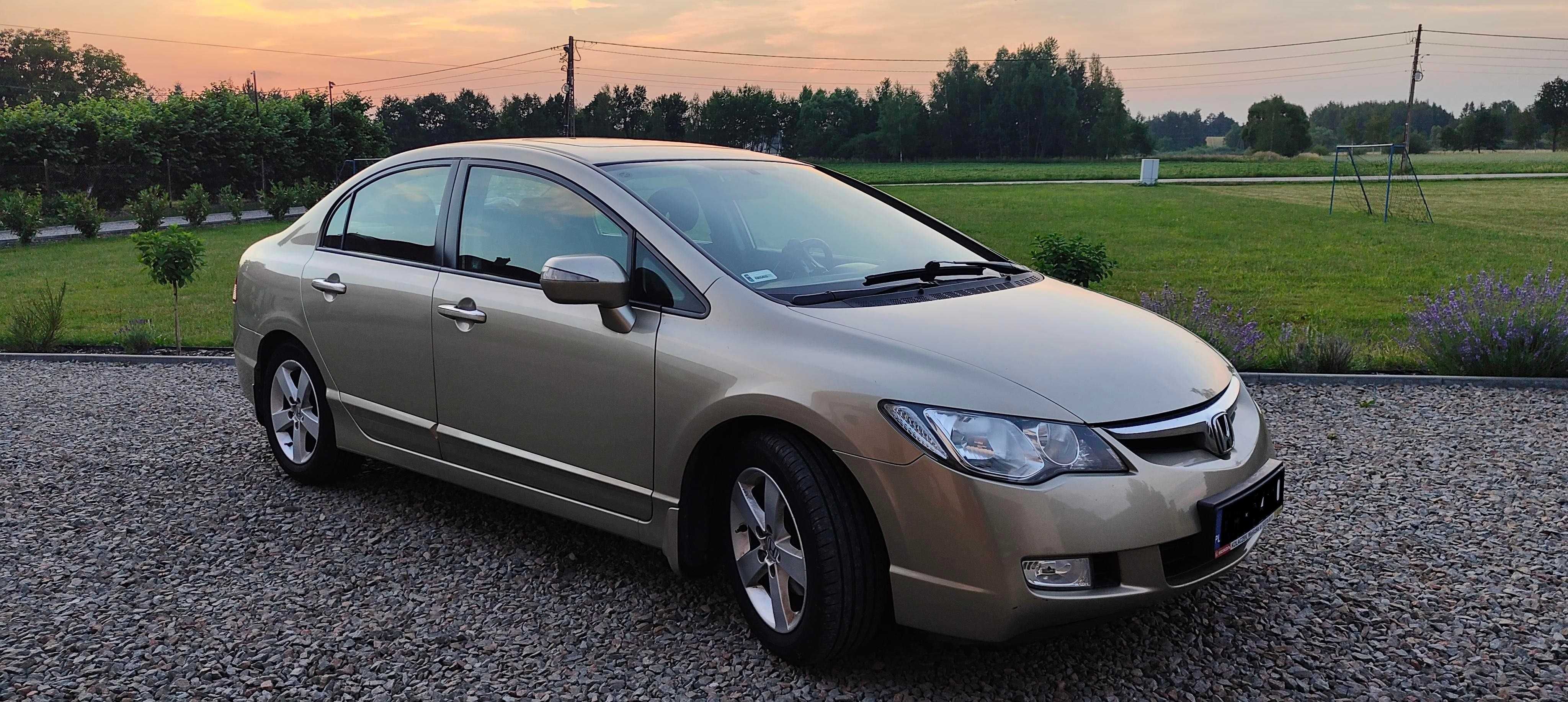 Sprzedam Honda Civic  1,8 MR’06 Comfort 2008