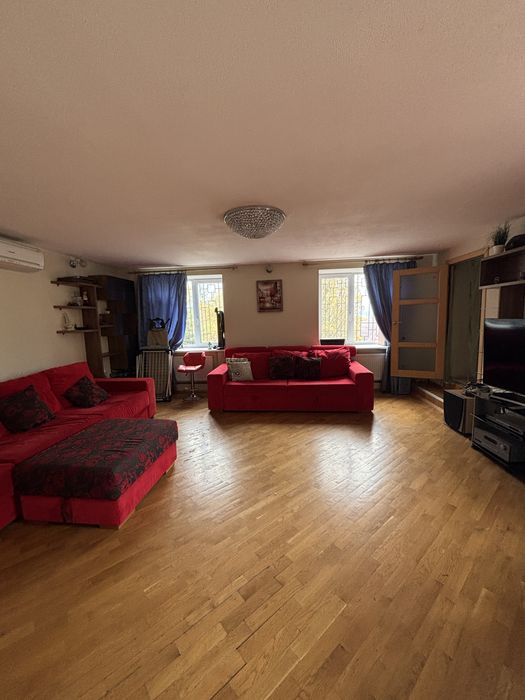 Сдам 3-этажный дом на берегу Днепра