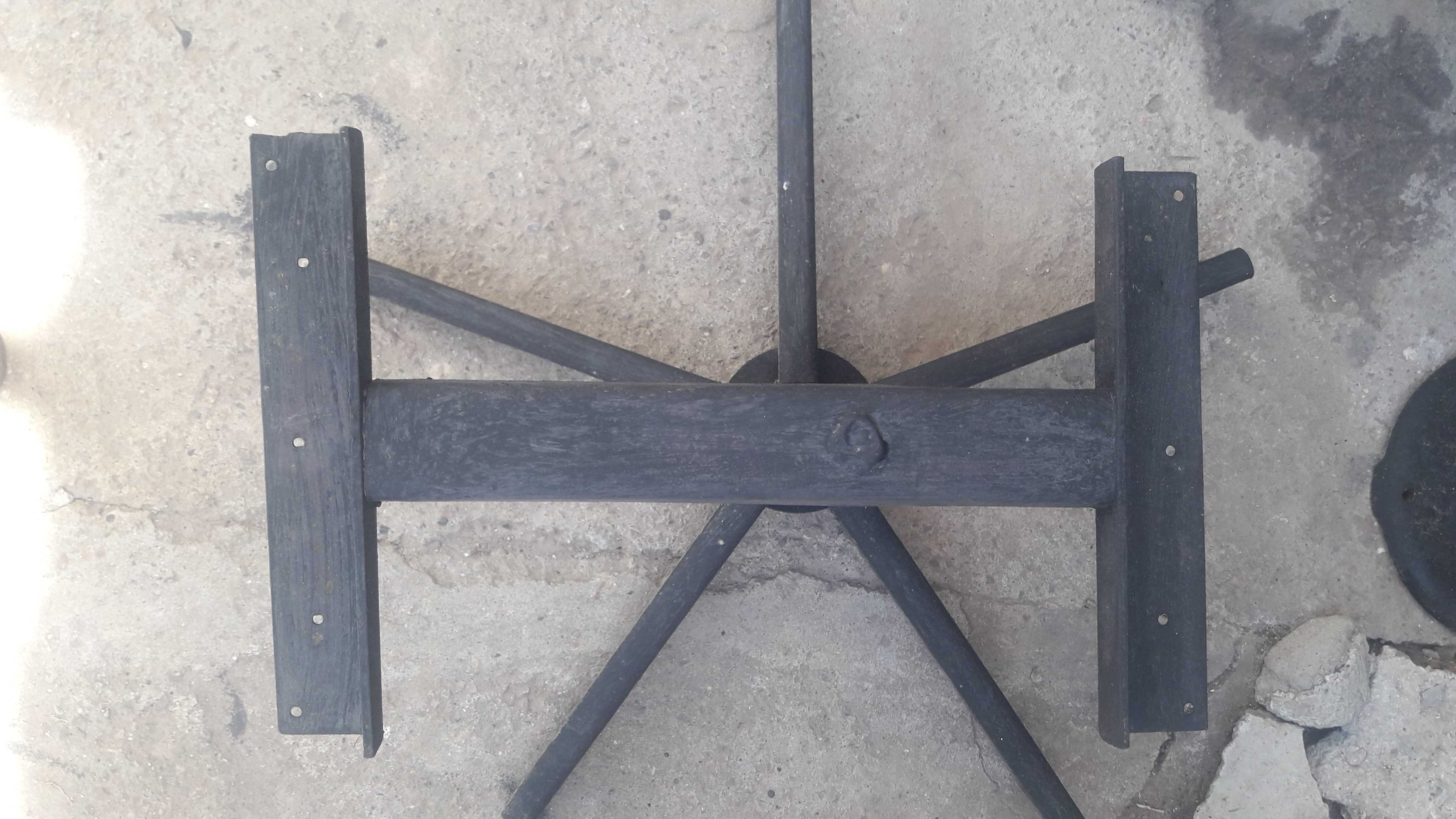 Крестовина металл основа для кресла или столика-подставки