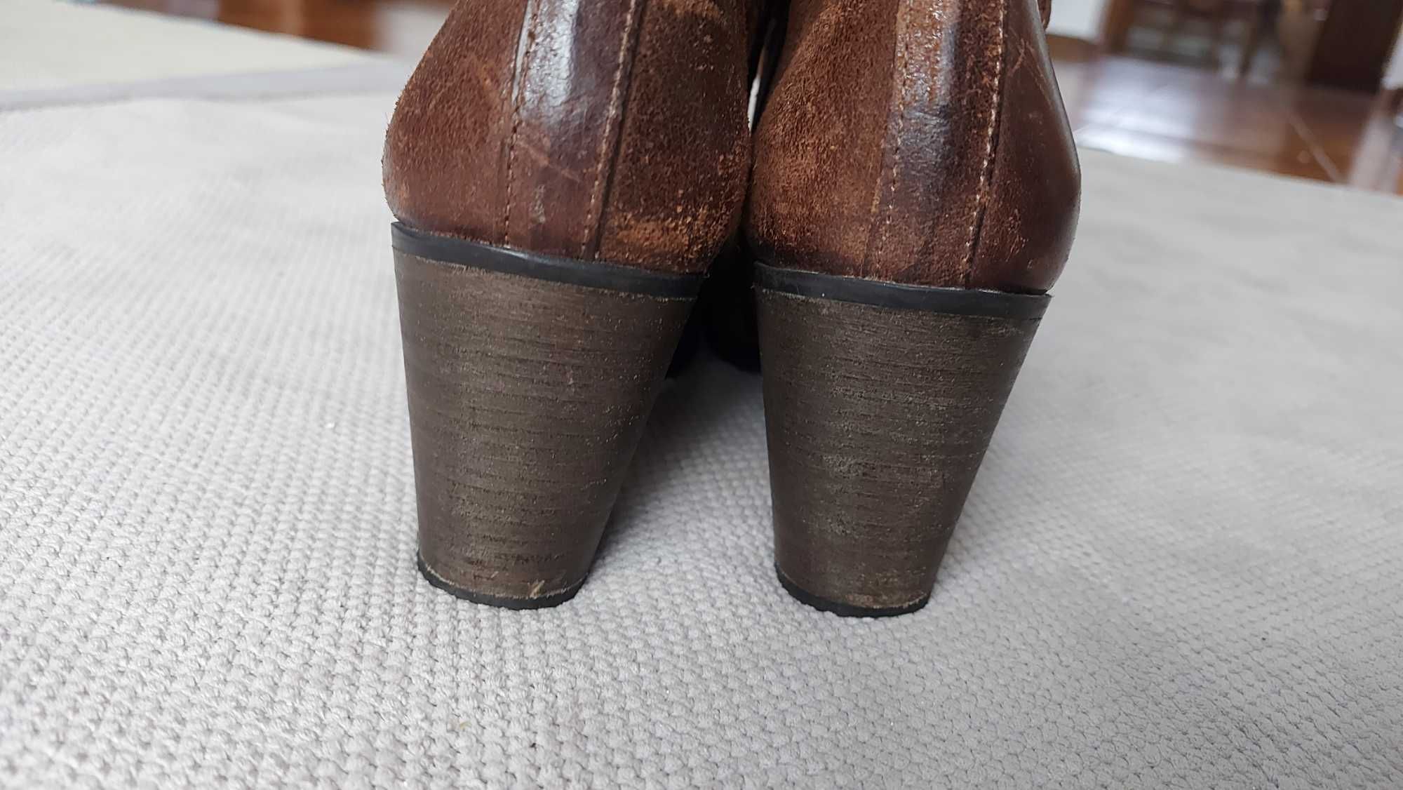 Skórzane włoskie buty przed kolano