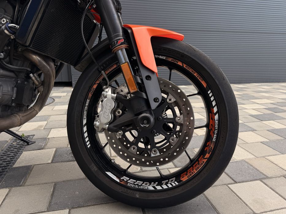 Мотоцикл KTM 790 Duke