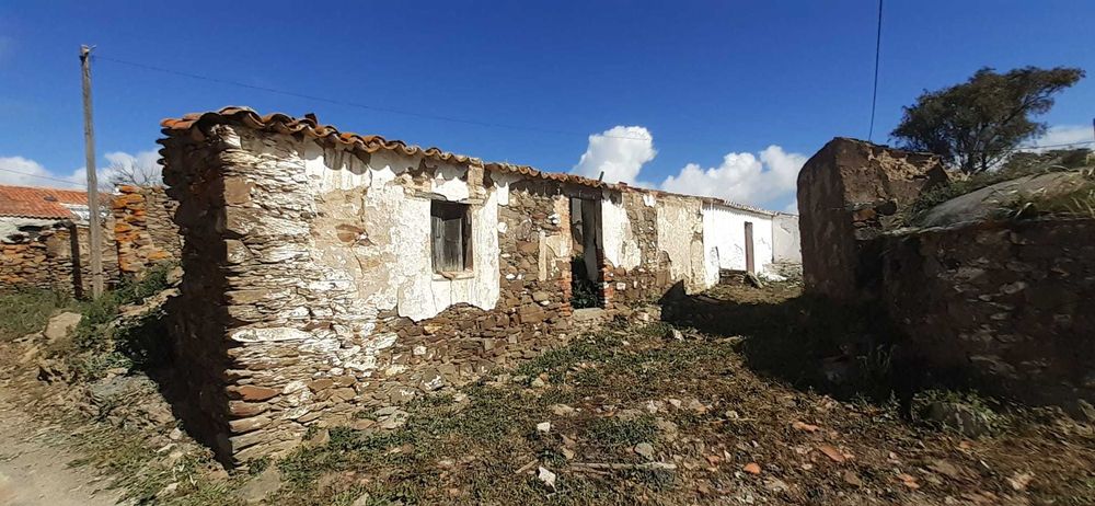 Ruína com 70 m² em Monte das Sorrais (Castro Verde)