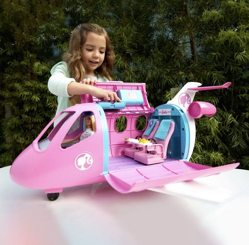 Великий літак Барбі з лялькою пілотом mattel dream plane Barbie pilot