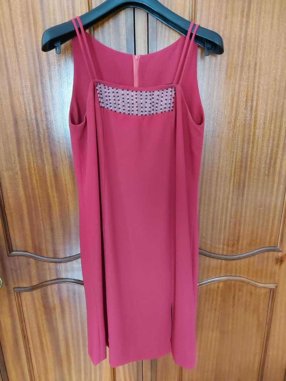 Vestido vermelho semi novo com echarp