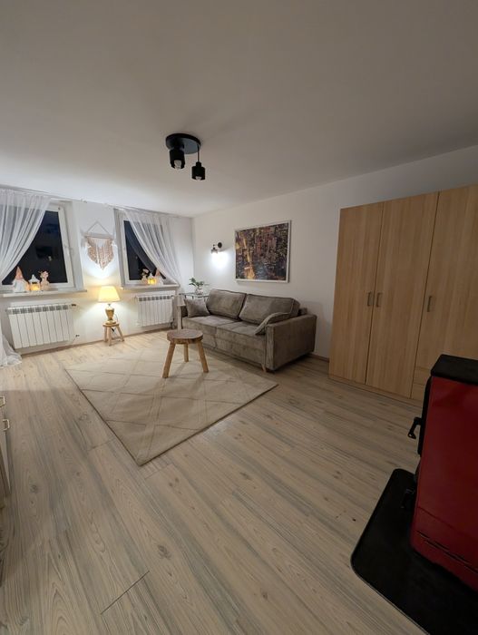 Piękne mieszkanie z ogródkiem w domu