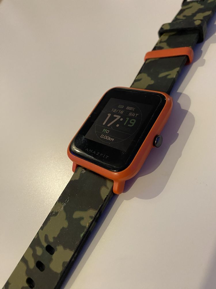 Smartwatch Amazfit Bip - bardzo zadbany