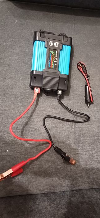 Інвертор живлення 6000 watt перетворює низьку напругу 12В постійного с