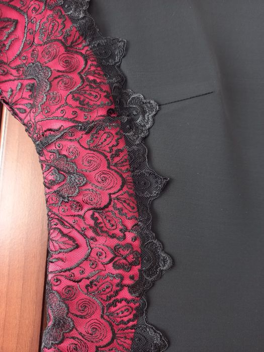 Красивое  нарядное  платье