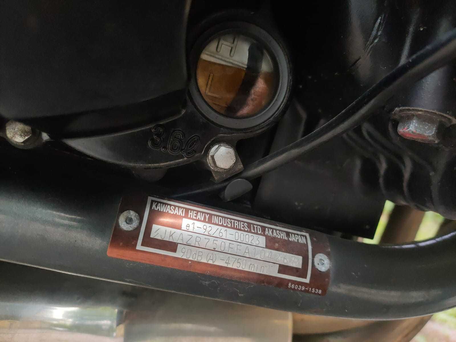 Kawasaki ZR-7 2003r.