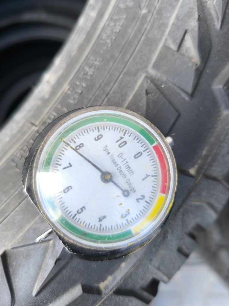 "Opony Continental cross contact 255/70/15 para