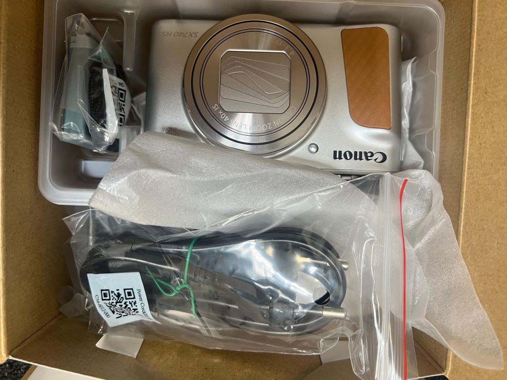 Powershot SX740 HS Lite Edition srebrny