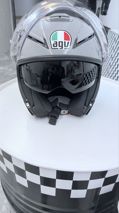 Capacete AGV Jet com Viseira Dupla