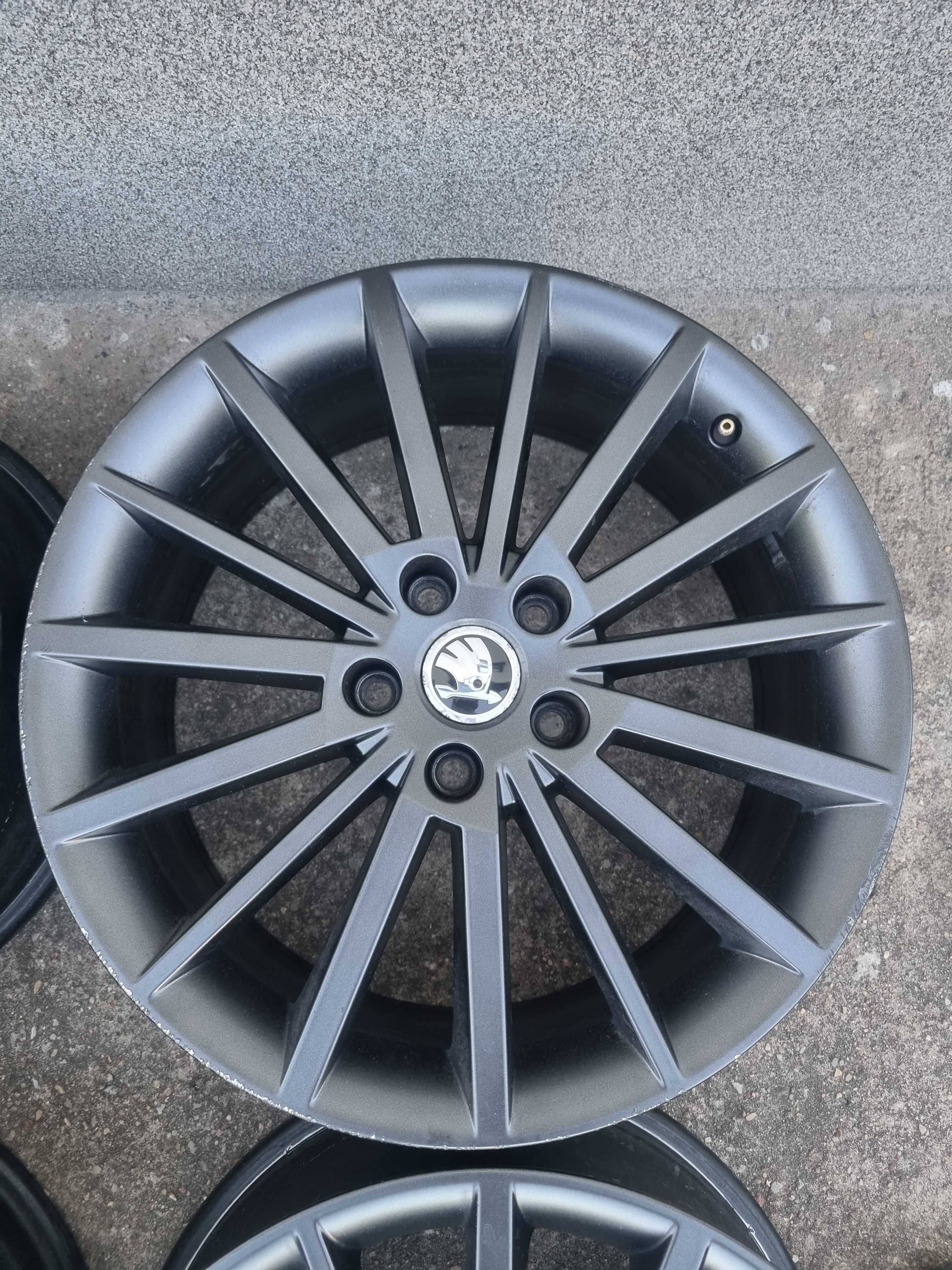 FELGI ALUMINIOWE 5x112 R18 7,5Jx 18 ET51 SKODA Octavia SuperB KPL FA72