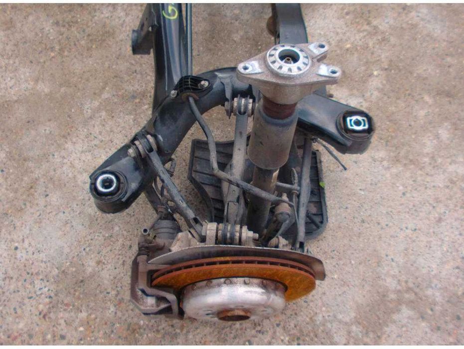 BMW 3 G20 G21 Цапфа підвіска задня ліва права