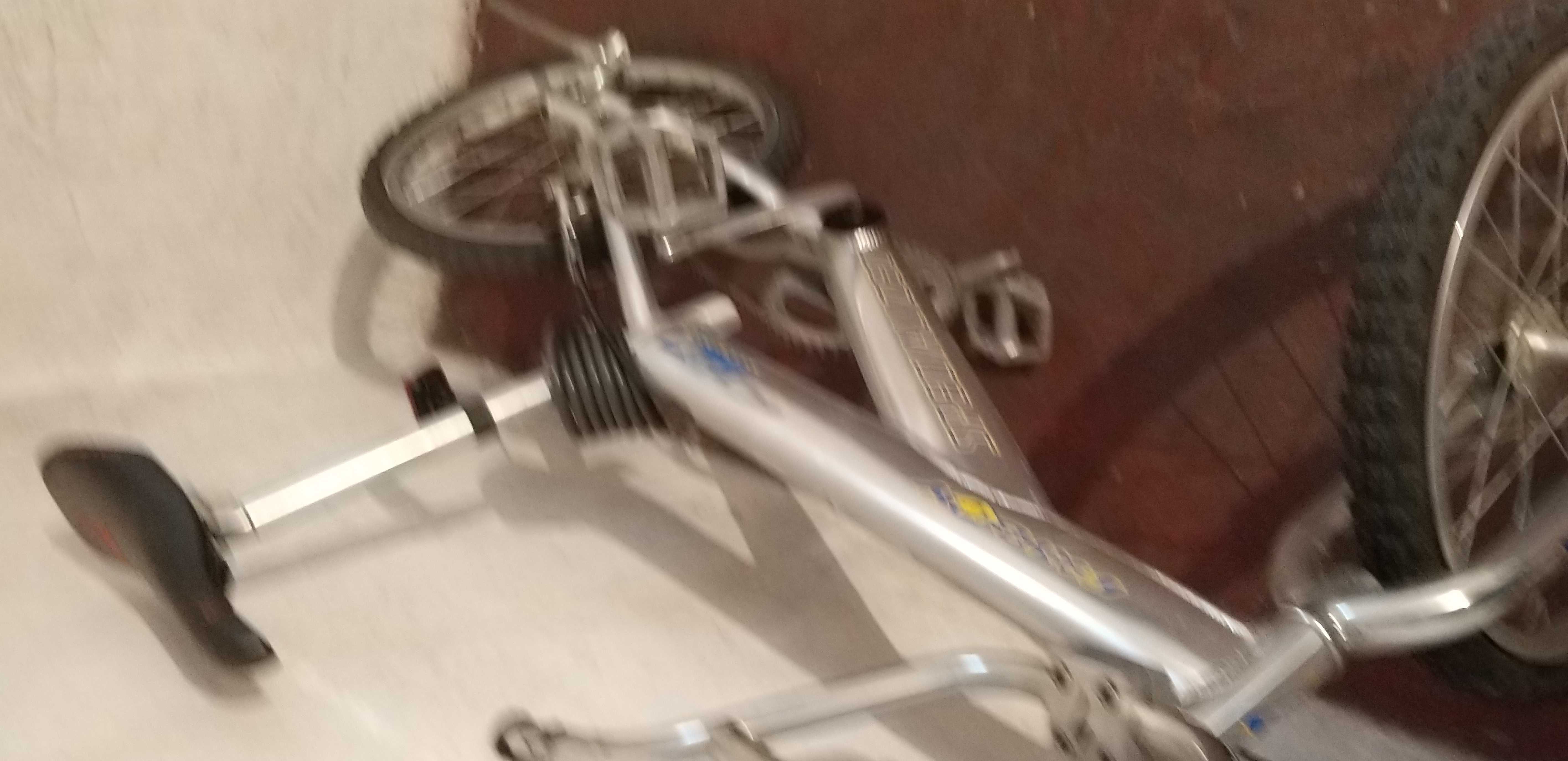 Rower BMX caly aluminiowy