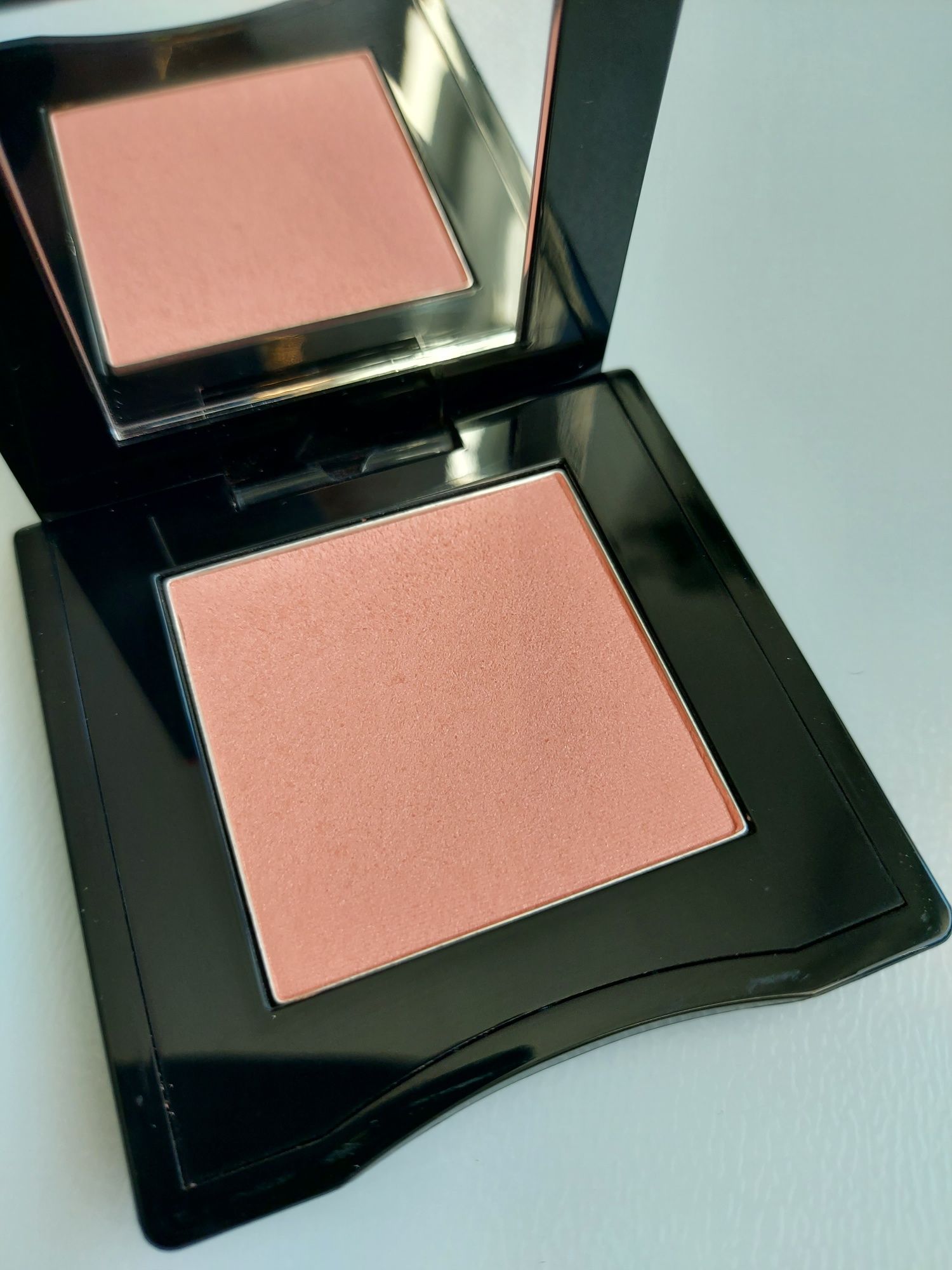 Róż do policzków Shiseido InnerGlow CheekPowder 06 Alpen Glow