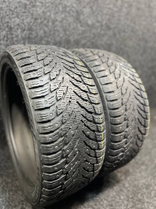 Продам Б/У шини Nokian 235/40R19 Hakkapeliitta 9
