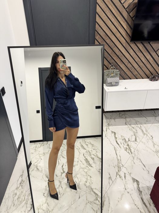 Платье шелковое Zara