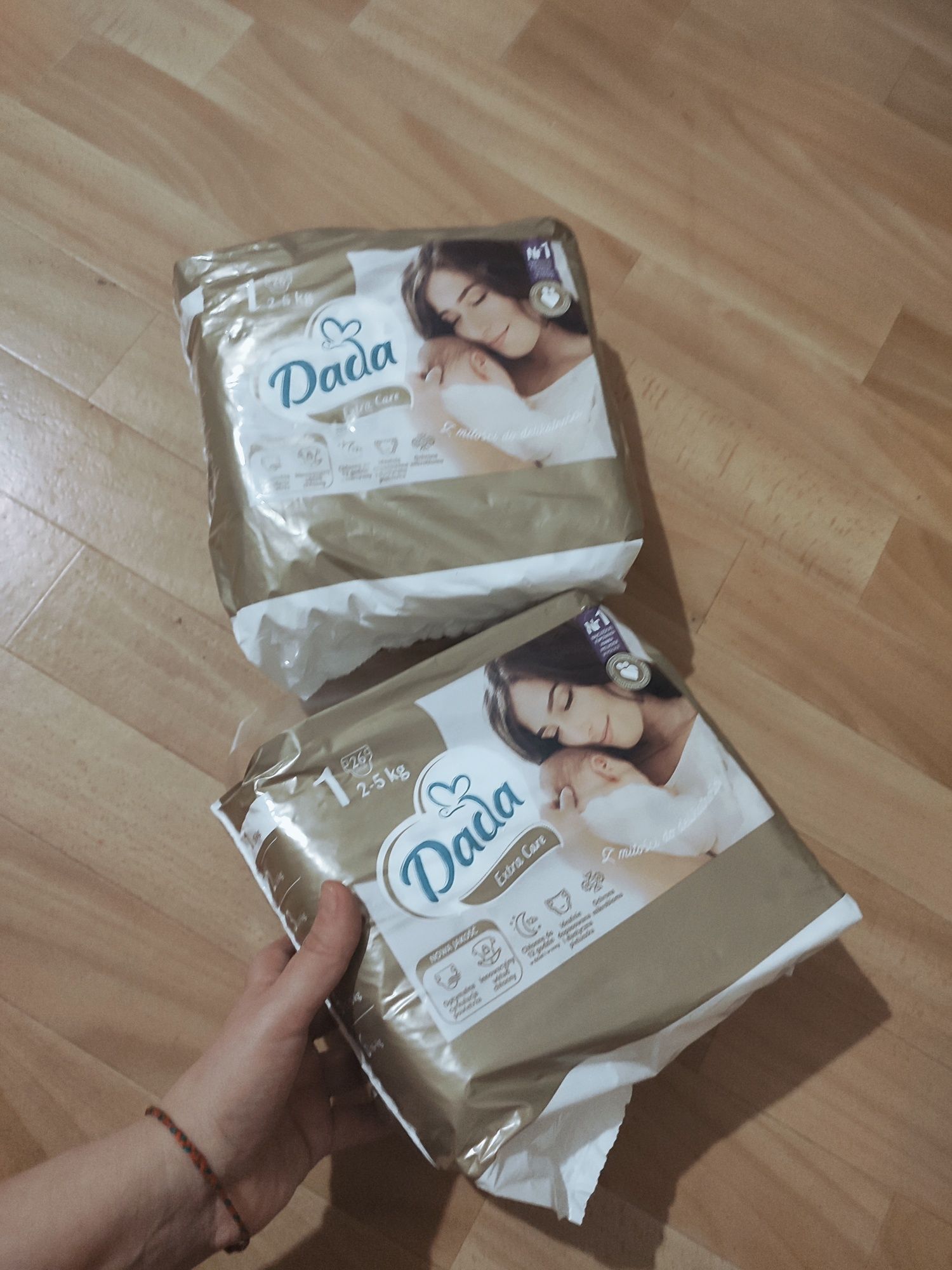 Продам детские памперсы Dada новая р 1 на 2,5 кг