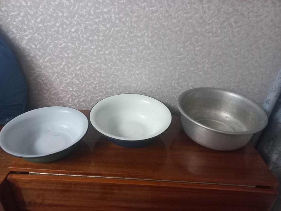 Продаю  вазы конфетницы СССР  бокалы для пива