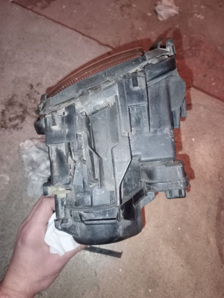 7Audi A8 i S8 Halogen lampa prawa xenon